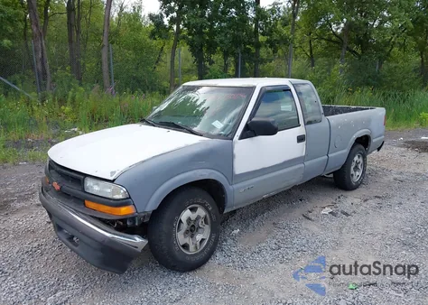 2001 Chevrolet S-10 z USA, uszkodzony, nr VIN 1GCDT19W318221570